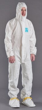 MICROGARD&#8482; 2000 coveralls for protection from infective agent size 2XL (boot ends with anti-slip soles)