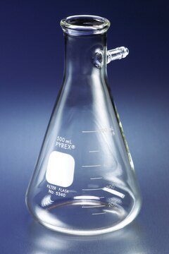 Pyrex&#174; heavy wall graduated filtering flask, with tubulation 10 mm O.D. hose-connection, capacity 500&#160;mL